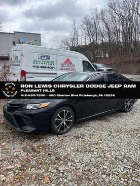 Midnight Black Metallic 2019 Toyota Camry SE