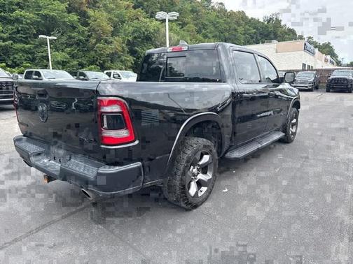 2022 RAM 1500 Big Horn Crew Cab 4x4 57' Box