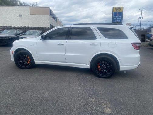 White Knuckle Clearcoat 2023 Dodge Durango R/T