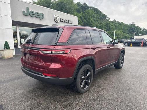 2022 Jeep Grand Cherokee Altitude 4x4