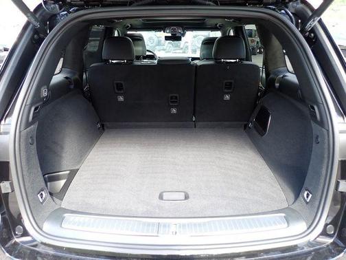 Diamond Black 2026 Jeep Grand Cherokee Summit