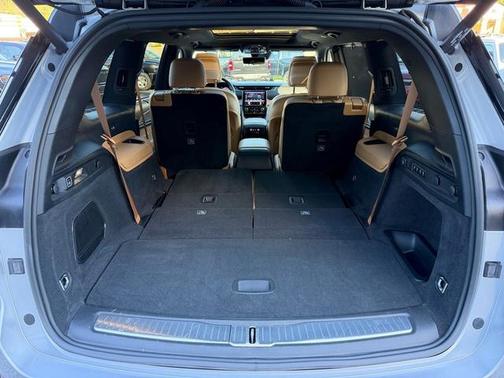 Silver Zynith 2023 Jeep Grand Cherokee L Summit