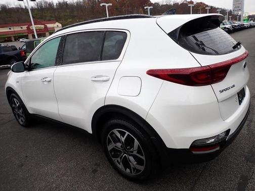 2022 Kia Sportage EX