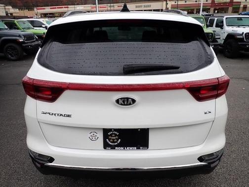 2022 Kia Sportage EX