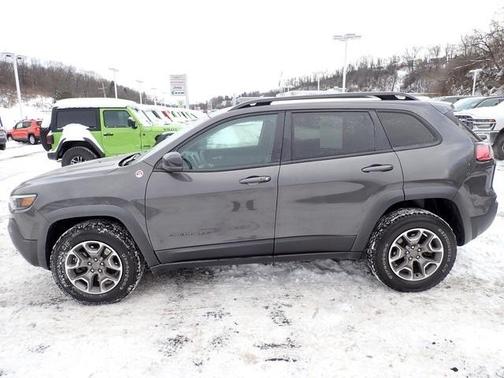 2022 Jeep Cherokee Trailhawk