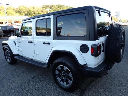 2022 Jeep Wrangler Unlimited Sahara 4x4