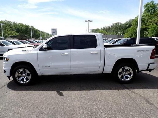 2022 RAM 1500 Big Horn Crew Cab 4x4 57' Box