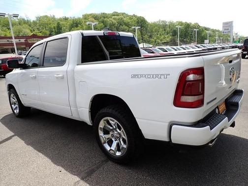 2022 RAM 1500 Big Horn Crew Cab 4x4 57' Box