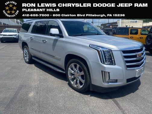 Radiant Silver Metallic 2016 Cadillac Escalade ESV Luxury