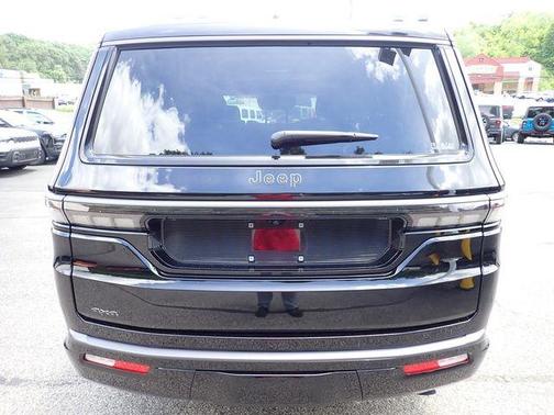 Gloss Black 2026 Jeep Grand Wagoneer Limited Reserve