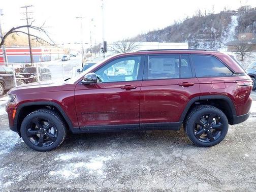 Velvet Red Pearlcoat 2025 Jeep Grand Cherokee Limited