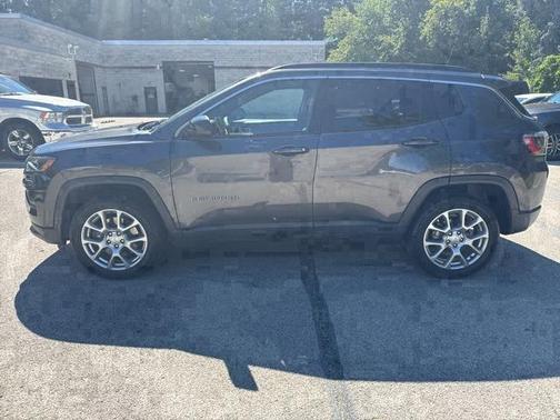 2023 Jeep Compass Latitude Lux FWD