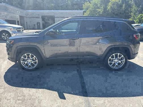 2023 Jeep Compass Latitude Lux FWD