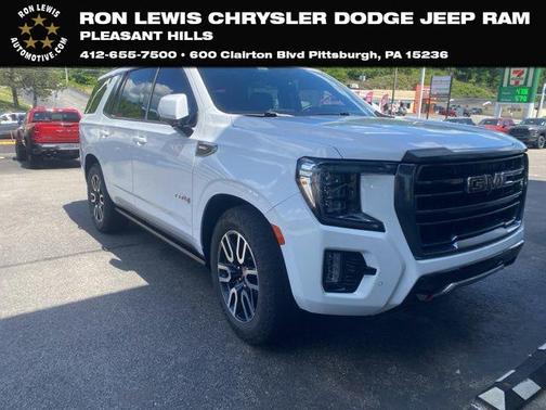 Summit White 2023 GMC Yukon AT4