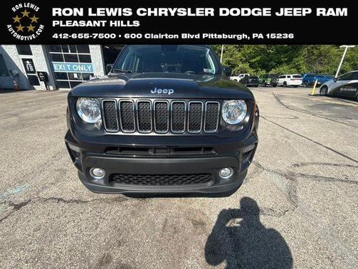 Black Clearcoat 2021 Jeep Renegade Latitude