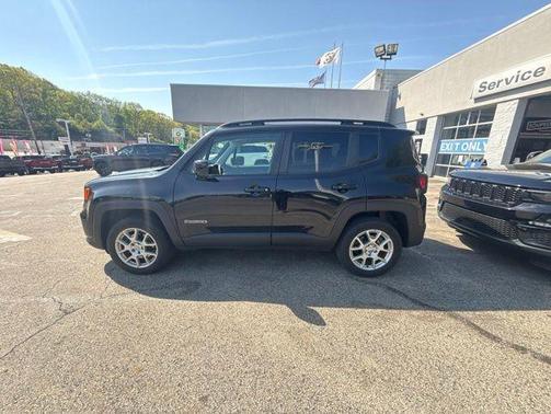 Black Clearcoat 2021 Jeep Renegade Latitude