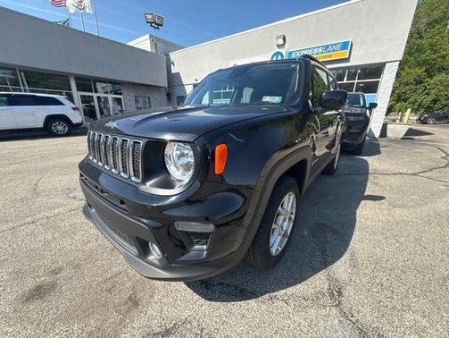 Black Clearcoat 2021 Jeep Renegade Latitude