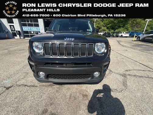 Black Clearcoat 2021 Jeep Renegade Latitude