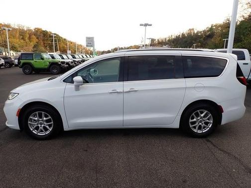 2021 Chrysler Pacifica Touring-L