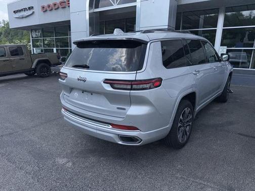 2022 Jeep Grand Cherokee L Overland 4x4