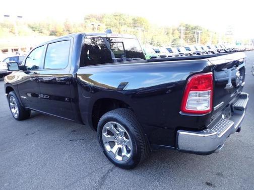 2022 RAM 1500 Big Horn Crew Cab 4x4 57' Box
