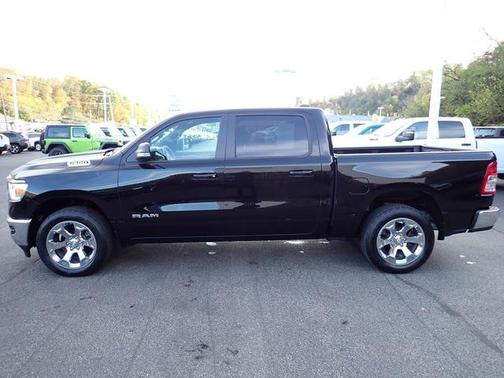 2022 RAM 1500 Big Horn Crew Cab 4x4 57' Box