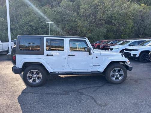 2018 Jeep Wrangler JK Unlimited Sahara 4x4