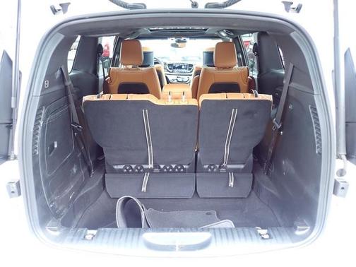 2023 Chrysler Pacifica Hybrid Pinnacle