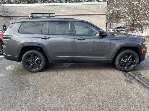 2023 Jeep Grand Cherokee L Laredo