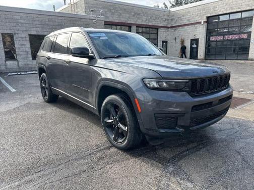 2023 Jeep Grand Cherokee L Laredo