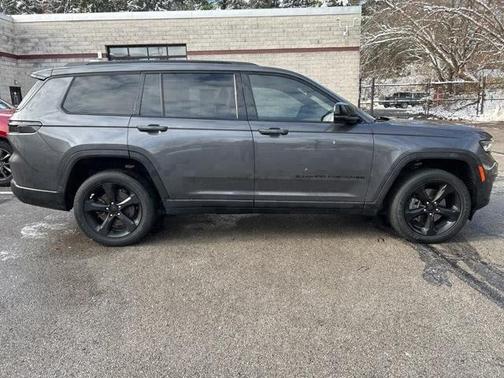 2023 Jeep Grand Cherokee L Laredo
