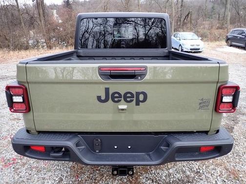 2026 Jeep Gladiator Sport