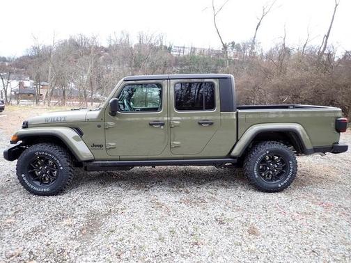 2026 Jeep Gladiator Sport