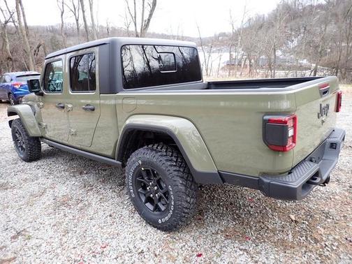 2026 Jeep Gladiator Sport