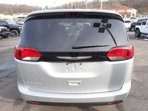 2026 Chrysler Voyager LX