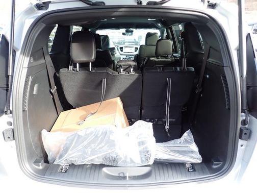 Silver Mist Clearcoat 2026 Chrysler Voyager LX