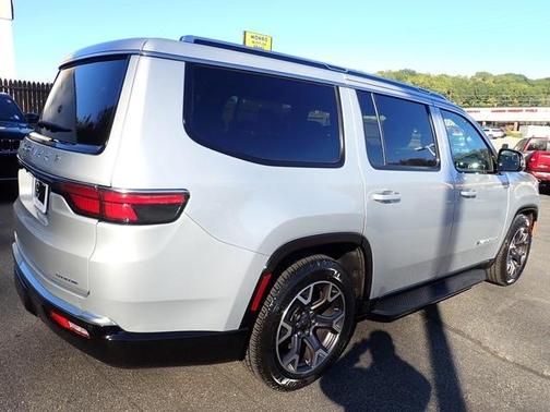 2023 Jeep Wagoneer Series III