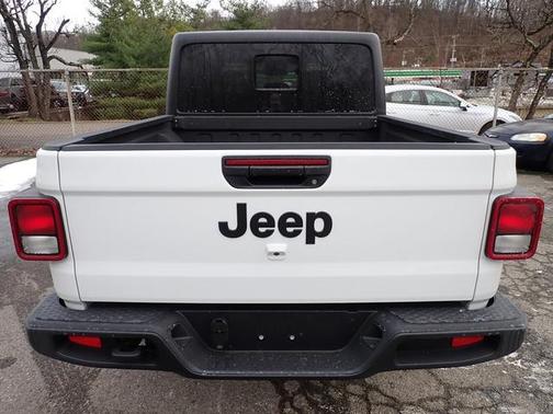 2026 Jeep Gladiator Sport