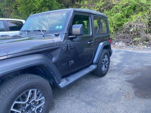 Granite Crystal Clearcoat Metallic 2025 Jeep Wrangler Sport