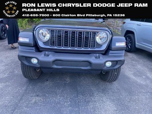 Granite Crystal Clearcoat Metallic 2025 Jeep Wrangler Sport