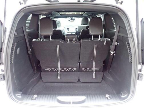 Bright White Clearcoat 2026 Chrysler Pacifica Select