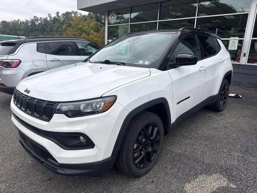Bright White Clearcoat 2023 Jeep Compass Latitude