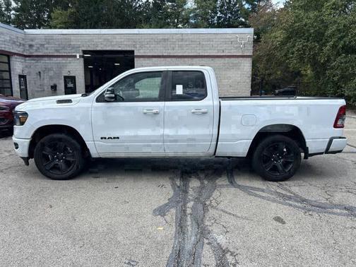 2022 RAM 1500 Big Horn Quad Cab 4x4 64' Box