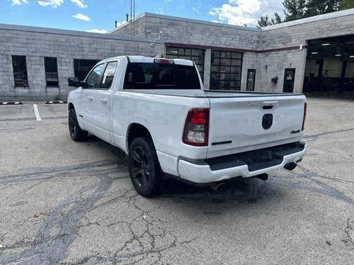 2022 RAM 1500 Big Horn Quad Cab 4x4 64' Box