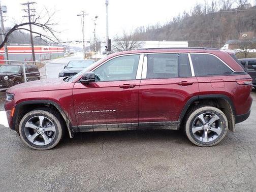 Velvet Red Pearlcoat 2026 Jeep Grand Cherokee Limited