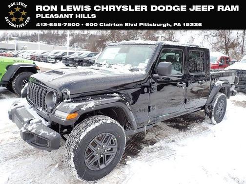 Black Clearcoat 2026 Jeep Gladiator Sport