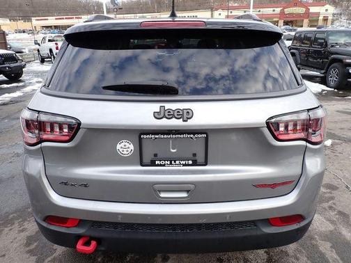 Billet Silver Metallic Clearcoat 2022 Jeep Compass Trailhawk