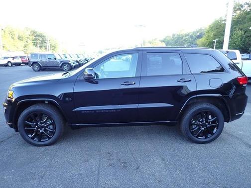 2022 Jeep Grand Cherokee WK Laredo X 4x4