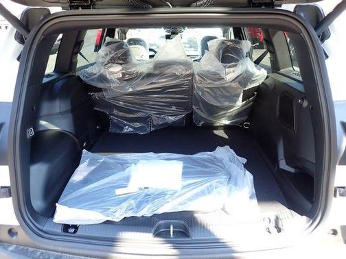 Bright White Clearcoat 2026 Jeep Cherokee Overland