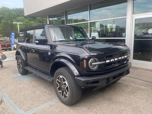 Shadow Black 2022 Ford Bronco Outer Banks